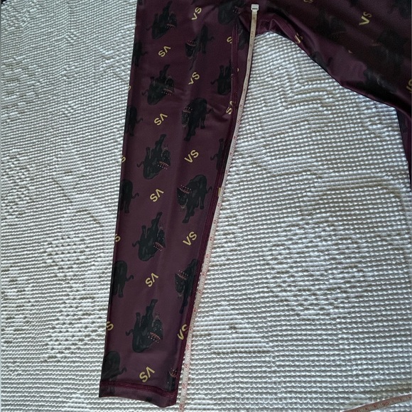 NWT Victoria’s Secret Sport - Purple Panther Print Leggings - Size Large - Picture 9 of 13